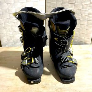 LANGE Women’s Downhill Ski Boots Mid46/ sz10 -Black